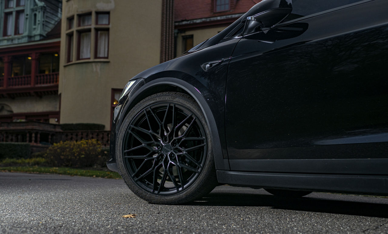 2022 Tesla Model X - Niche CALABRIA 5 - Black | Niche Road Wheels